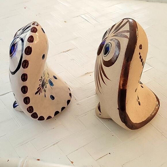 1960 Tonala Mexico and LAT Mexico Folk Art Both Signed Two Owls 5" and 4.5" - Picture 2 of 12